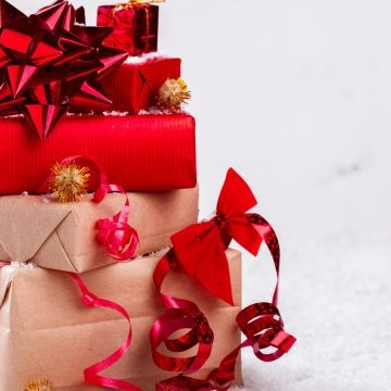 The Ultimate Holiday Gift Guide: Unwrap the Perfect Presents!
