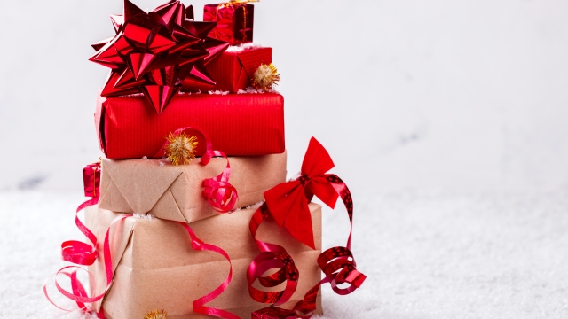 The Ultimate Holiday Gift Guide: Unwrap the Perfect Presents!