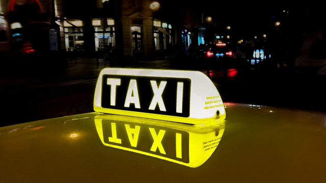 Navigating Your Way: The Ultimate Guide to Airport Taxi Experiences